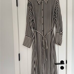 H&M Black and Cream Striped Long Sleeve Dress